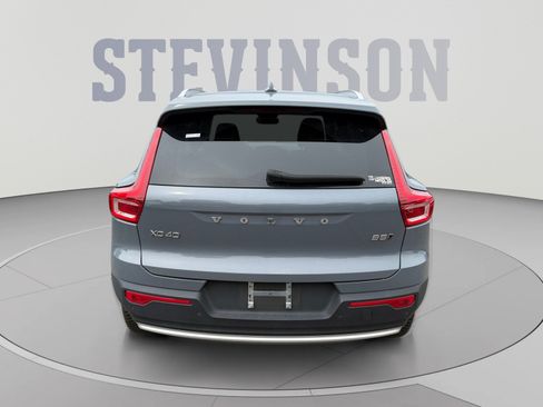Used 2023 Volvo XC40 B5 Ultimate w/ Climate Package AWD/4WD image 4