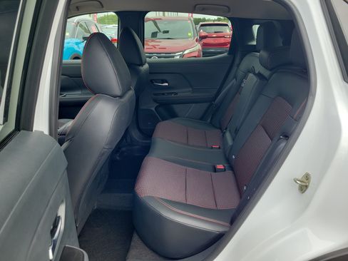 Certified 2025 Nissan Kicks SR FWD image 14