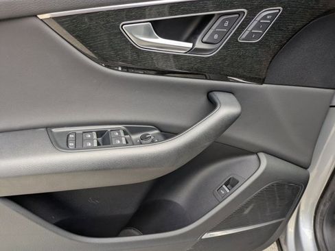 Used 2019 Audi Q8 Premium Plus w/ Premium Plus AWD/4WD image 8