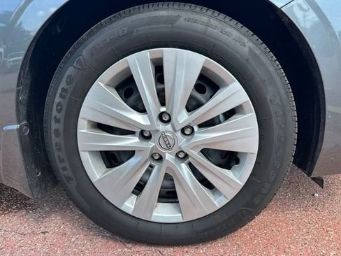 Used 2025 Nissan Sentra S image 30