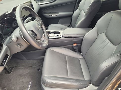 Used 2025 Lexus NX 350h AWD w/ Premium Package image 12