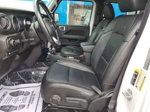 Used 2021 Jeep Wrangler Unlimited Sahara w/ Cold Weather Group AWD/4WD image 14