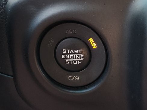 Used 2021 Jeep Wrangler Sport AWD/4WD image 24