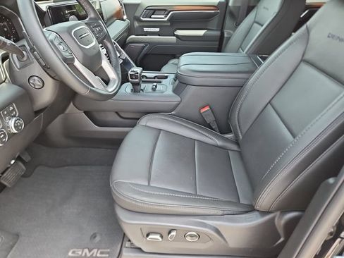 Used 2026 GMC Sierra 1500 Denali w/ Denali Reserve Package RWD image 13