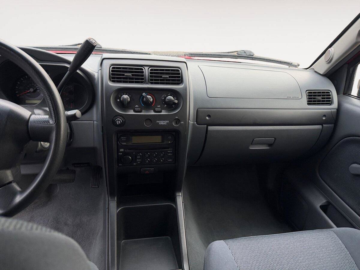 Used 2002 Nissan Frontier XE w/ (UTL) Utility Pkg RWD image 11