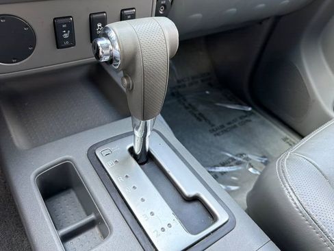 Used 2012 Nissan Frontier SL RWD image 17
