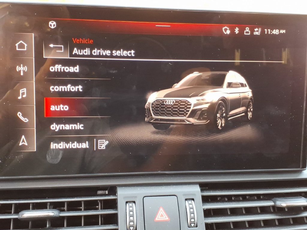 Used 2024 Audi Q5 2.0T Premium w/ Summer of Audi Package AWD/4WD image 13