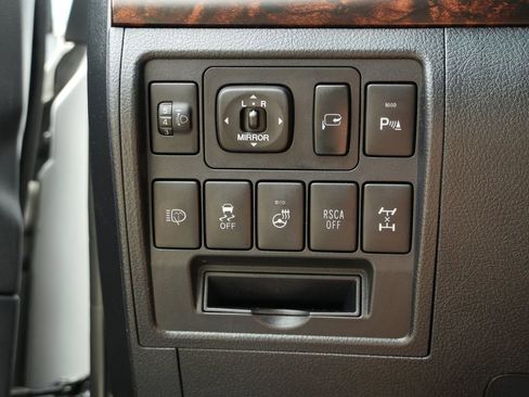 Used 2015 Toyota Land Cruiser AWD/4WD image 9