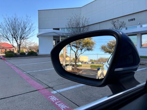 Used 2018 Chevrolet Cruze LT w/ Sun And Sound Package image 30