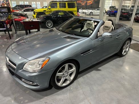 Used 2013 Mercedes-Benz SLK 250 image 1