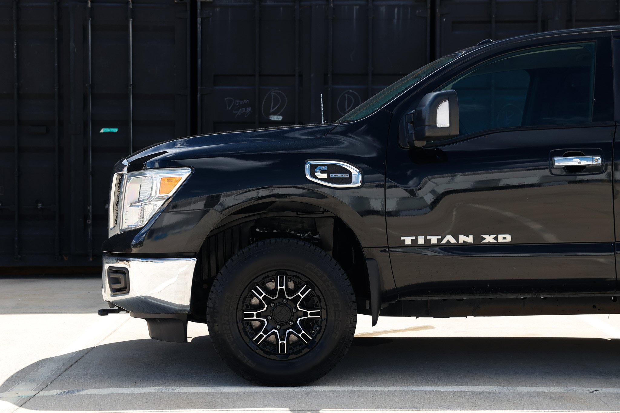 Used 2017 Nissan Titan SV AWD/4WD image 26