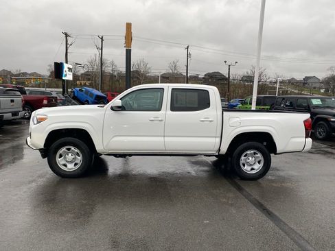 Used 2023 Toyota Tacoma SR image 6