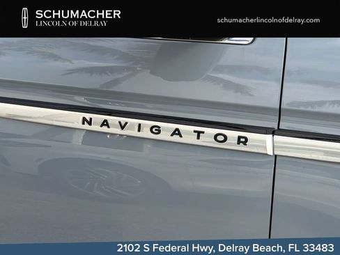 New 2026 Lincoln Navigator Premiere AWD/4WD image 10