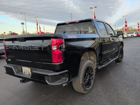 Used 2024 Chevrolet Silverado 1500 Custom Trail Boss w/ Turbomax Blackout Package image 9