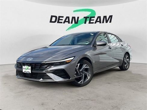 Certified 2024 Hyundai Elantra SEL w/ Convenience Package image 4