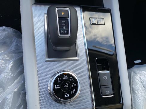 New 2025 Mitsubishi Outlander SEL S-AWC 4WD image 13