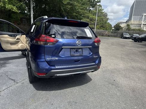 Used 2019 Nissan Rogue SL w/ Premium Package AWD/4WD image 36