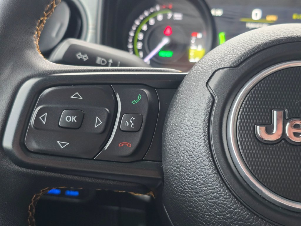 Used 2024 Jeep Wrangler Unlimited AWD/4WD image 27