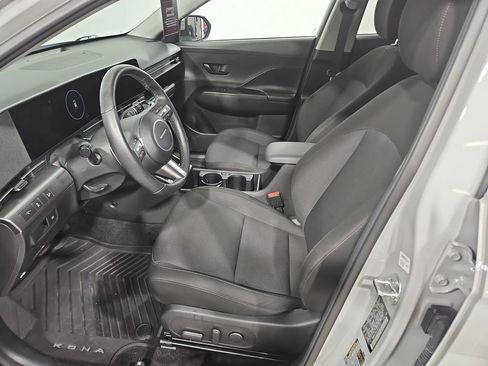 Certified 2025 Hyundai Kona SEL AWD/4WD image 11