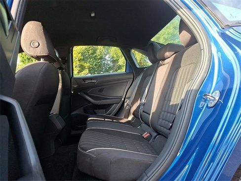 Used 2024 Volkswagen Jetta Sport image 10