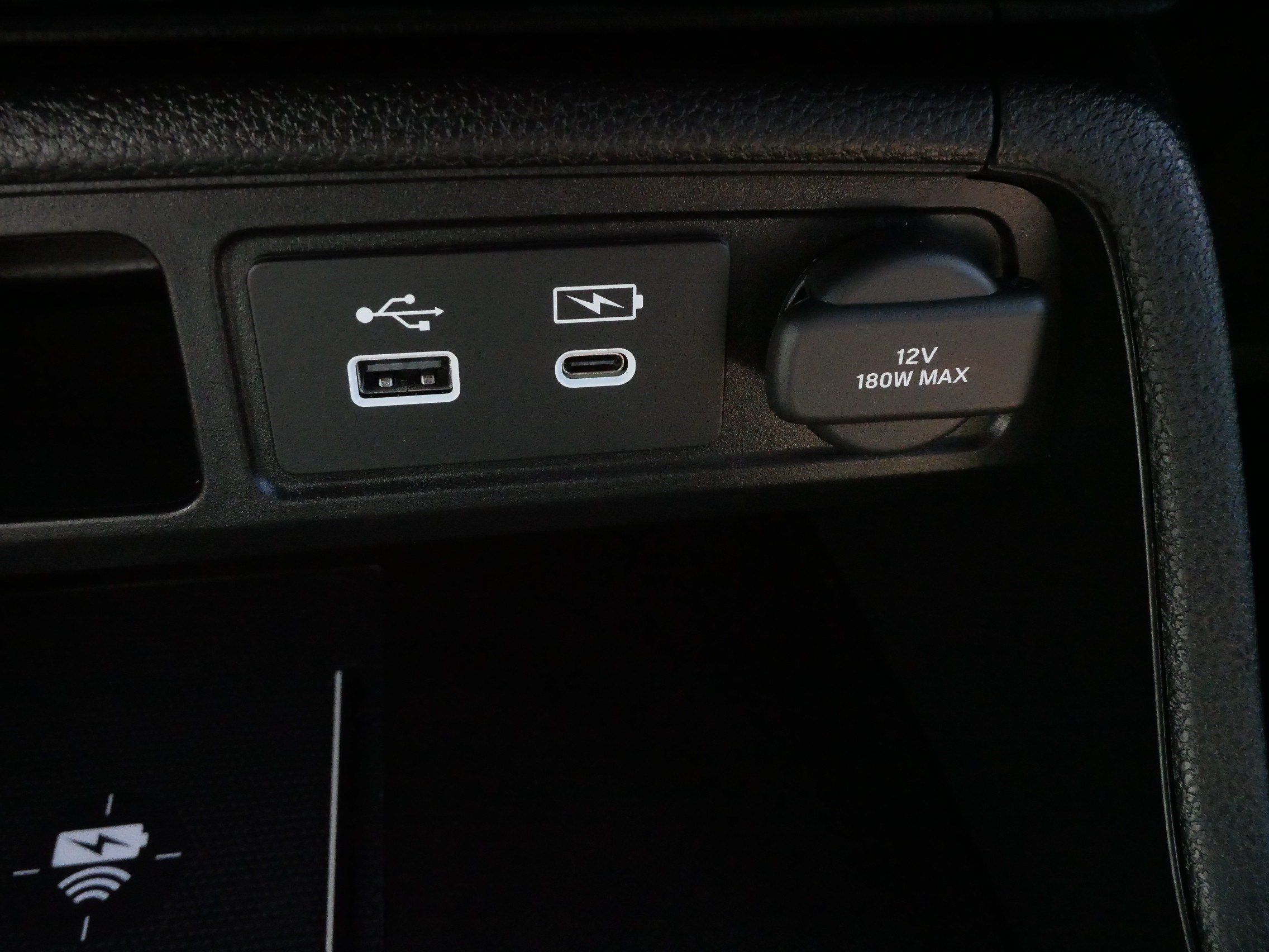 Used 2025 Honda Pilot Black Edition image 31