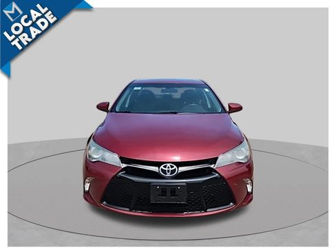 Used 2016 Toyota Camry SE FWD image 2