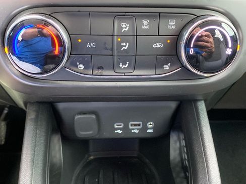 Used 2023 Chevrolet TrailBlazer LT FWD image 8