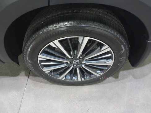 Used 2026 Nissan Pathfinder Platinum w/ Cargo Package image 22