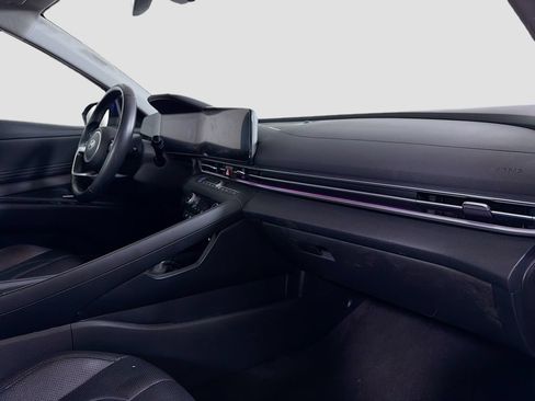 Used 2024 Hyundai Elantra Limited FWD image 30
