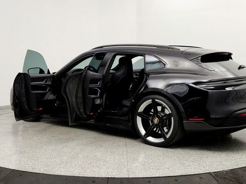 Used 2023 Porsche Taycan GTS image 10