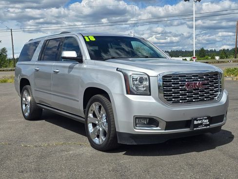 Used 2018 GMC Yukon XL Denali w/ Denali Ultimate Package AWD/4WD image 8