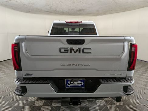 New 2026 GMC Sierra 2500 Denali Ultimate AWD/4WD image 8