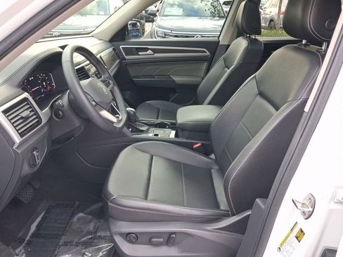 Used 2022 Volkswagen Atlas SE w/ Panoramic Sunroof Package image 14