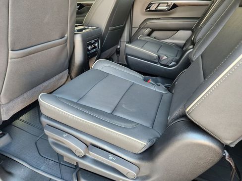 New 2026 Chevrolet Suburban Premier w/ Sun And Tow Package image 21