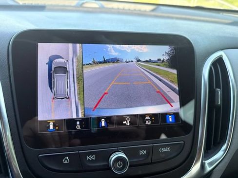 Used 2024 Chevrolet Equinox LT FWD image 15