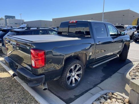 Used 2017 Chevrolet Silverado 1500 High Country image 4