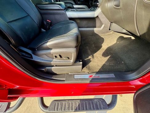 Used 2016 Chevrolet Silverado 1500 LTZ Z71 w/ LTZ Plus Package AWD/4WD image 16