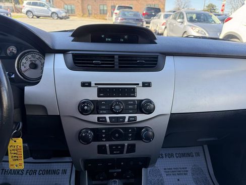 Used 2011 Ford Focus SEL w/ 301A Rapid Spec Order Code image 15