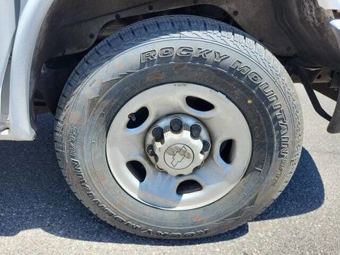 Used 2015 Chevrolet Express 3500 Extended image 21