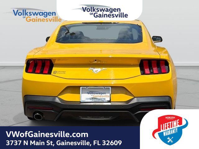 Used 2024 Ford Mustang Coupe RWD image 5