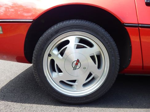 Used 1988 Chevrolet Corvette Convertible RWD image 58