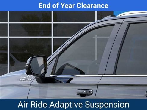 New 2025 Chevrolet Suburban High Country image 13