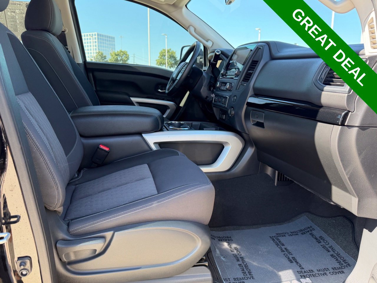 Used 2024 Nissan Titan SV w/ SV Convenience Package RWD image 41