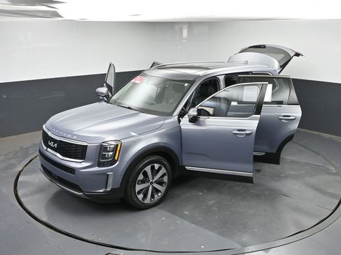 Used 2022 Kia Telluride EX w/ EX Premium Package FWD image 44