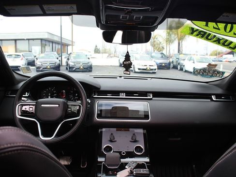 Used 2021 Land Rover Range Rover Velar R-Dynamic S image 29
