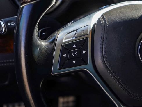 Used 2013 Mercedes-Benz SL 550 image 16