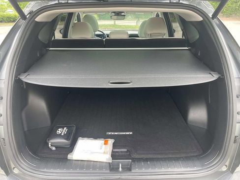 Certified 2022 Hyundai Tucson Limited FWD image 12
