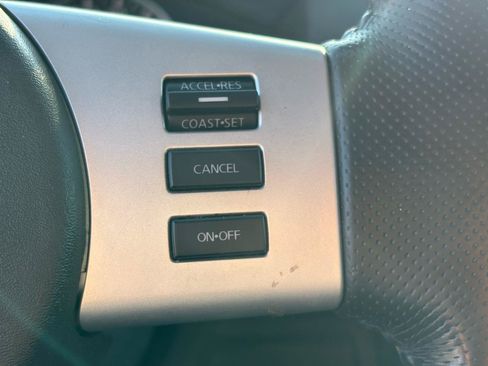 Used 2010 Nissan Pathfinder LE w/ Navigation Pkg AWD/4WD image 21