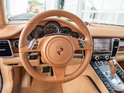 Used 2012 Porsche Panamera AWD/4WD image 16