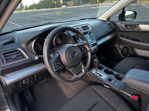 Used 2019 Subaru Outback 2.5i image 10